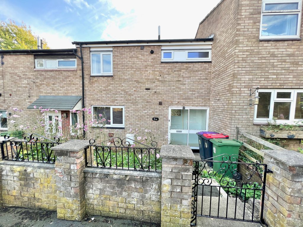 3 bed terraced house for sale in Brackenfield, Brookside, Telford TF3, £135,000