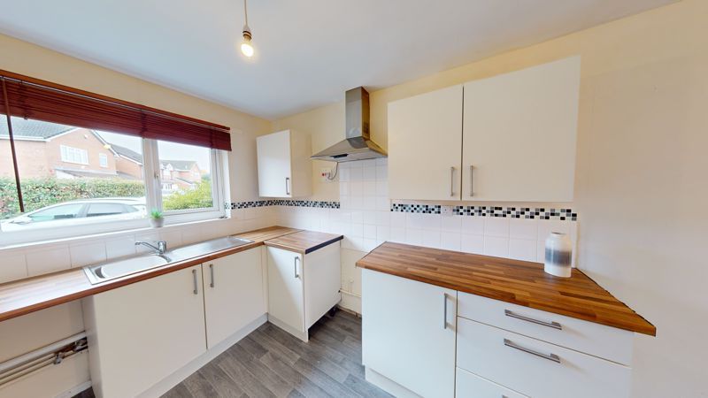 3 bed terraced house for sale in Oakfield Road, Shawbirch TF5, £175,000
