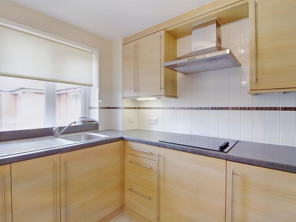 1 bed flat for sale in Thomas Court, Marlborough Road, Cardiff CF23, £190,000