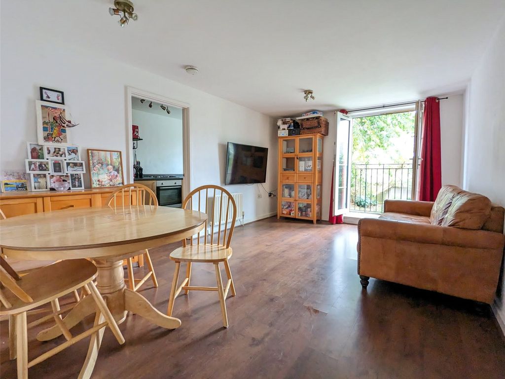 2 bed flat for sale in Legion House, Old Bromley Road, Bromley, Lewisham BR1, £300,000