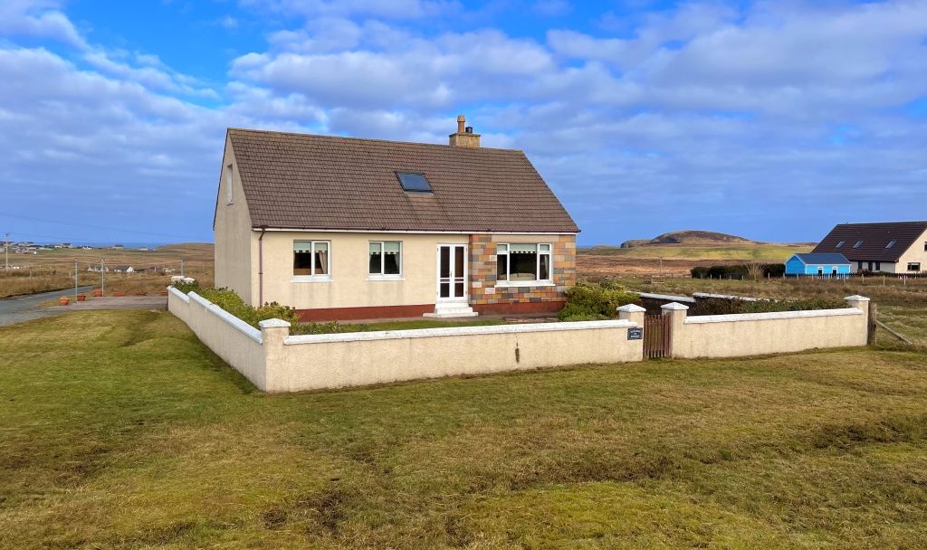 5 bed detached house for sale in Broker, Isle Of Lewis HS2, £200,000