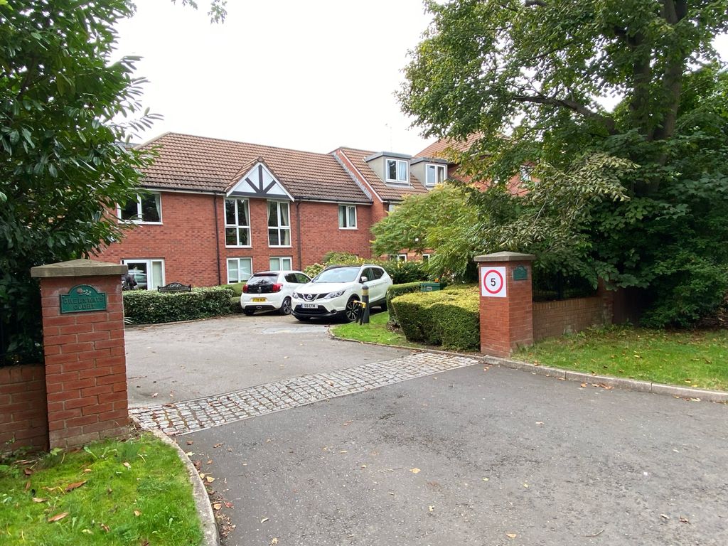 1 bed flat for sale in Plymyard Avenue, Bromborough, Wirral CH62, £95,000