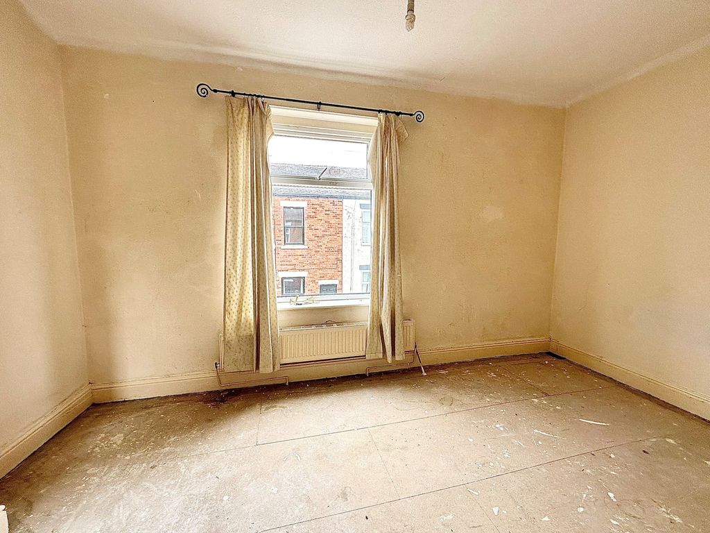 3 bed end terrace house for sale in Smith Street, Bamber Bridge, Preston PR5, £85,000