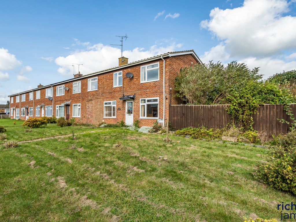4 bed end terrace house for sale in Lime Kiln, Royal Wootton Bassett SN4, £250,000