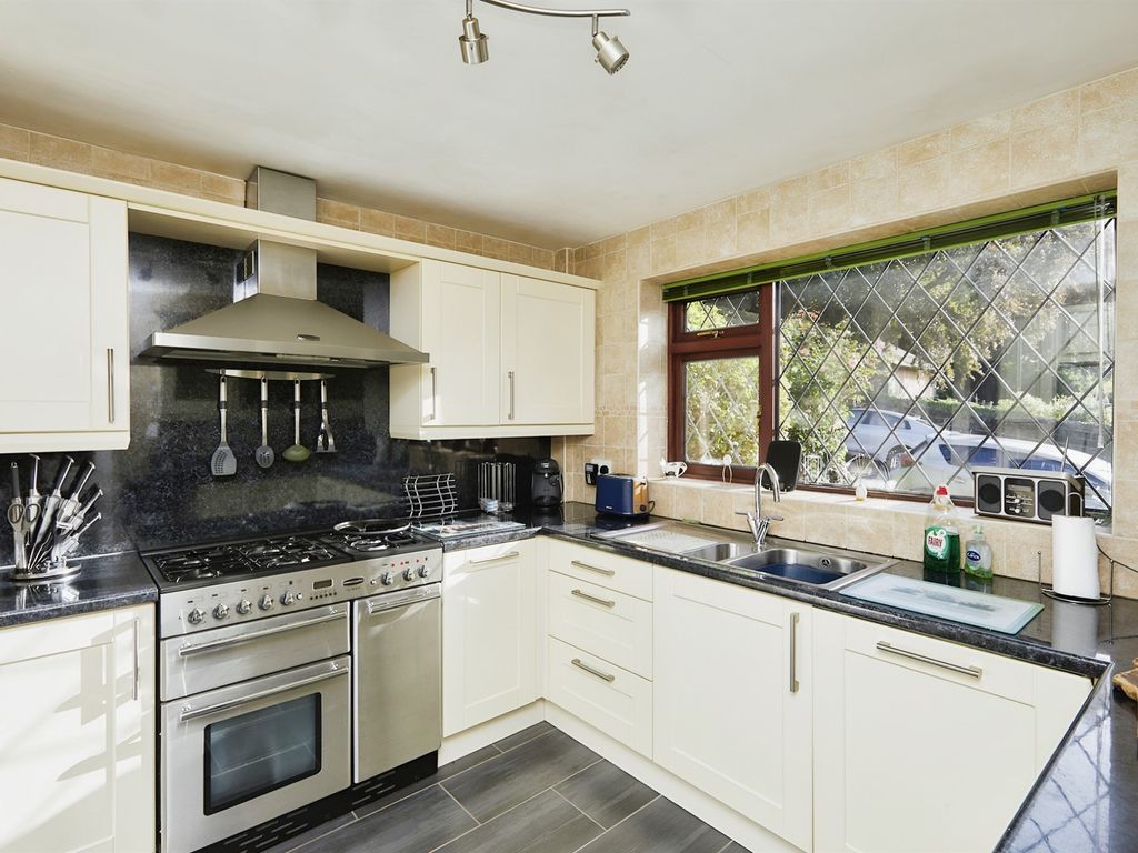 3 bed detached house for sale in Far Green, Matlock DE4, £315,000