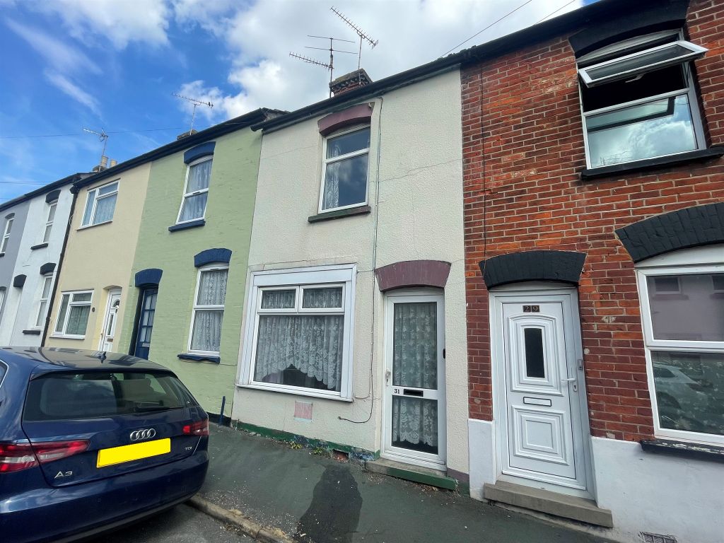 3 bed terraced house for sale in Hamilton Street, Parkeston, Harwich CO12, £125,000