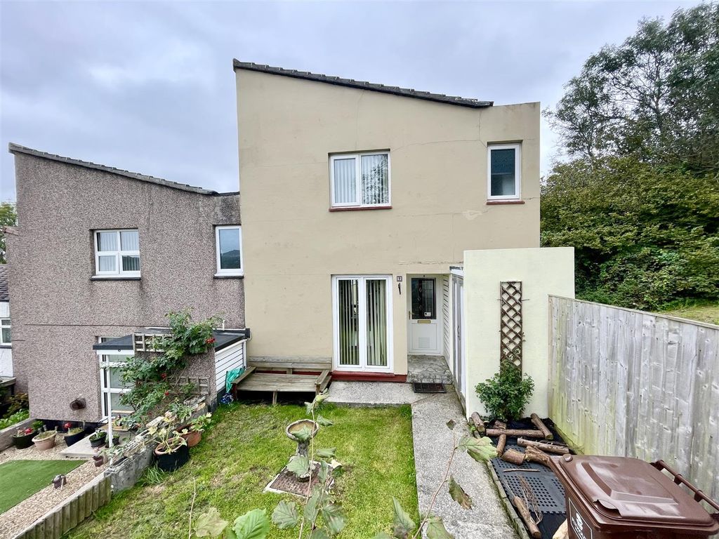 2 bed end terrace house for sale in Forth Gardens, Plymouth PL3, £160,000