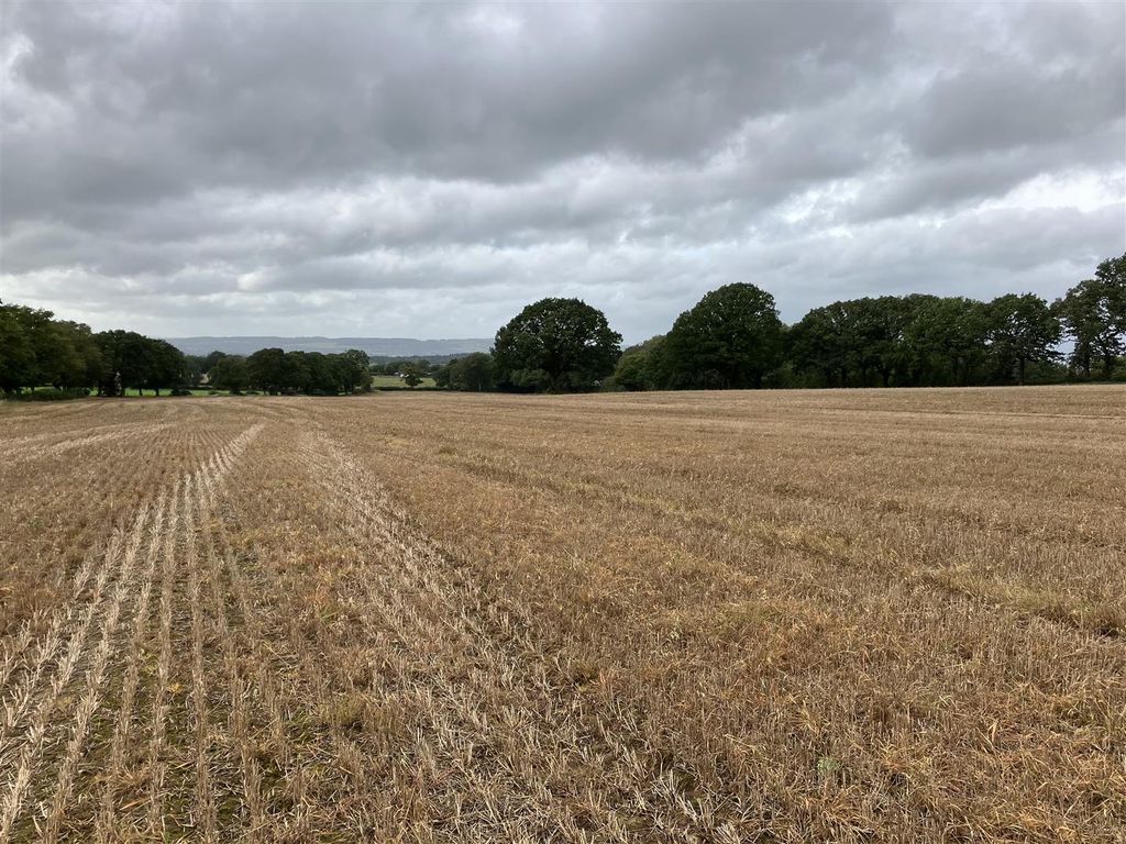 Farm for sale in Leysters, Leominster HR6, Sale by tender