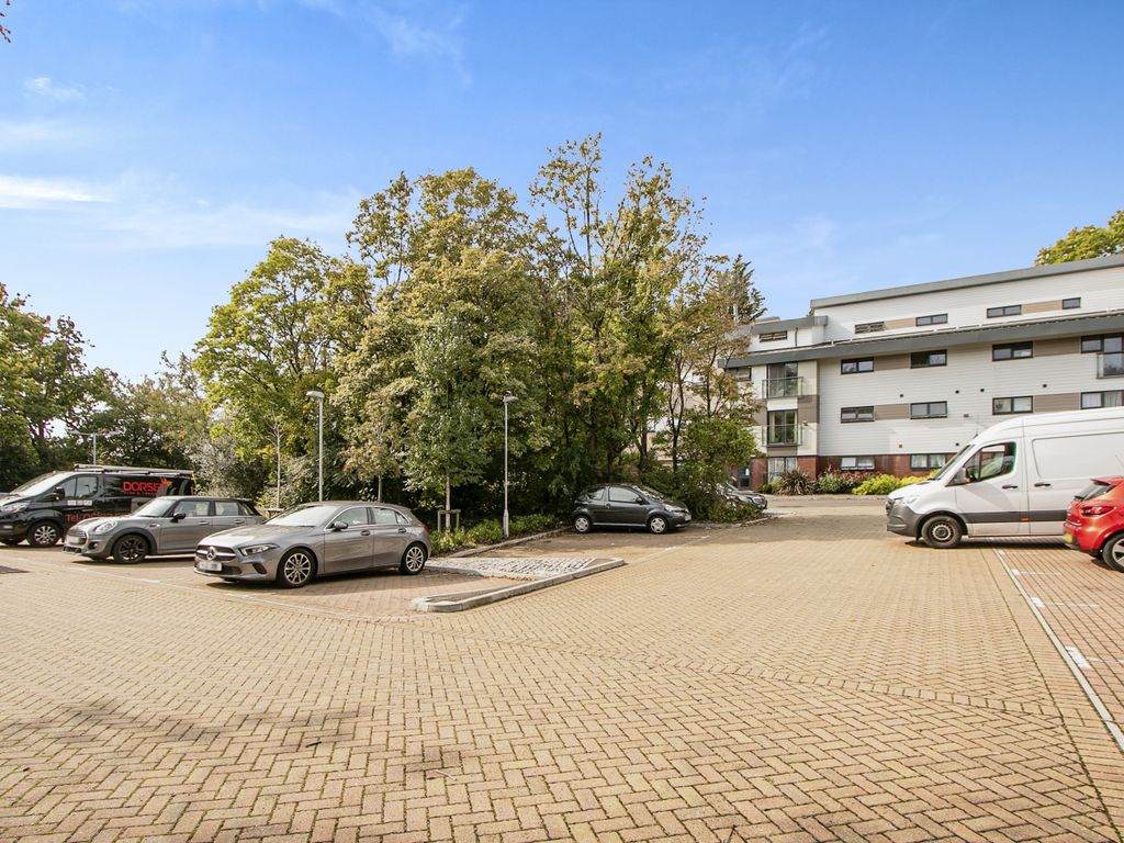 1 bed flat for sale in Canford Heath Road, Darbys Corner, Poole, Dorset BH17, £114,000