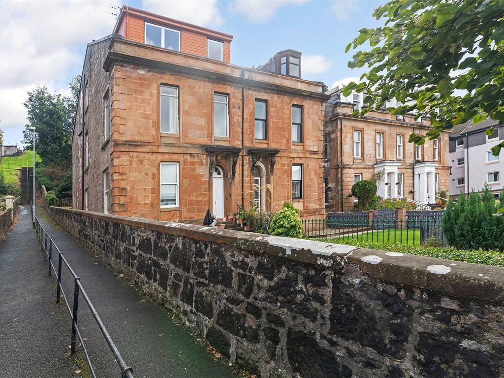 3 bed flat for sale in Albert Road, Gourock PA19, £120,000