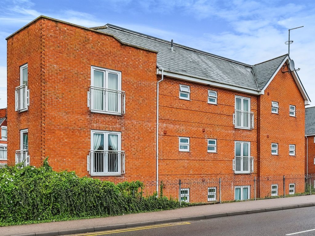 2 bed flat for sale in Station Terrace, Hucknall, Nottingham NG15, £110,000