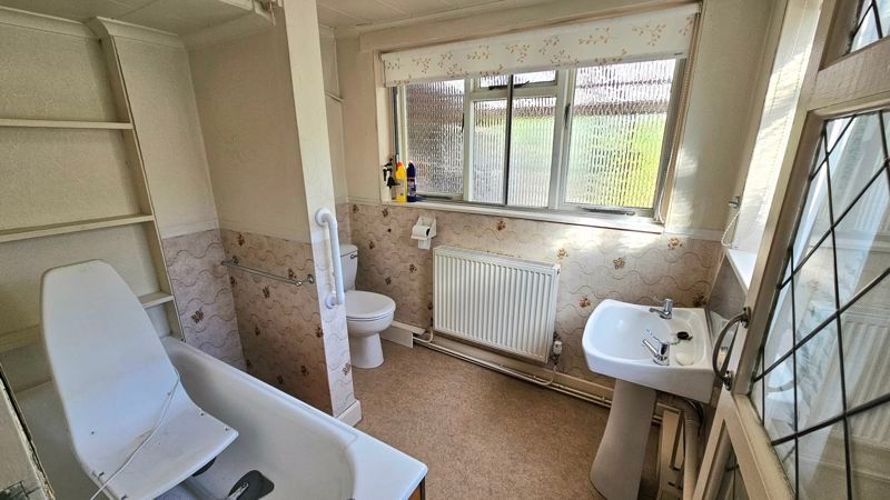 3 bed terraced house for sale in Stourbridge, Wollaston, Bridle Road DY8, £225,000