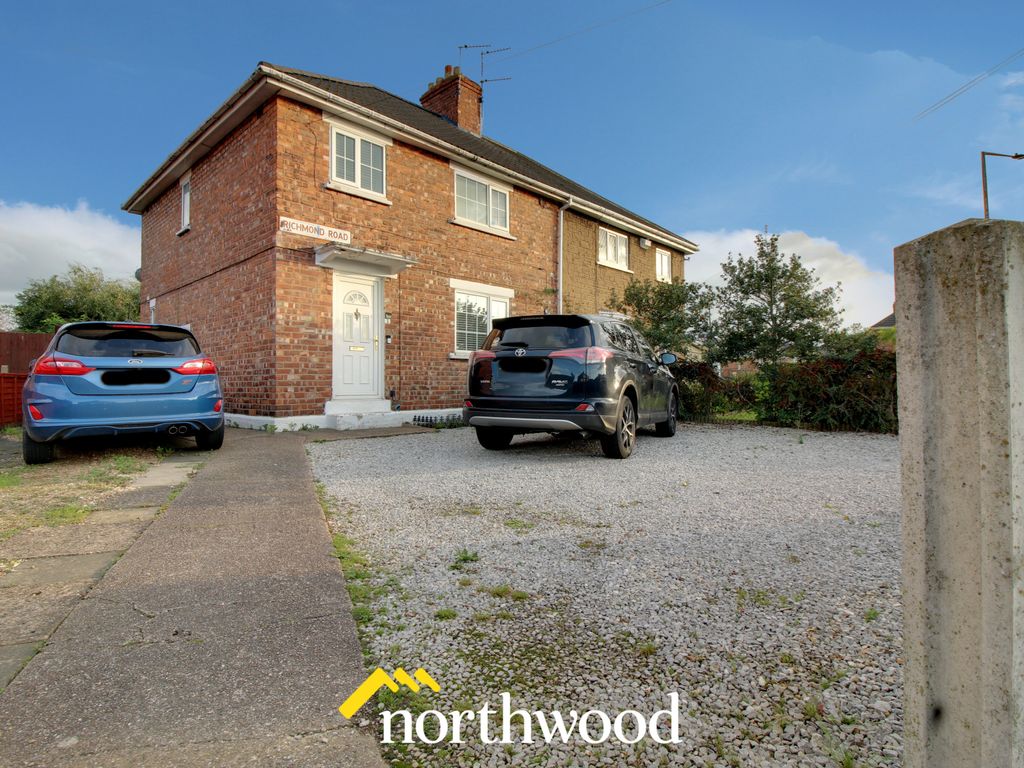 3 bed semi-detached house for sale in Richmond Road, Moorends DN8, £125,000