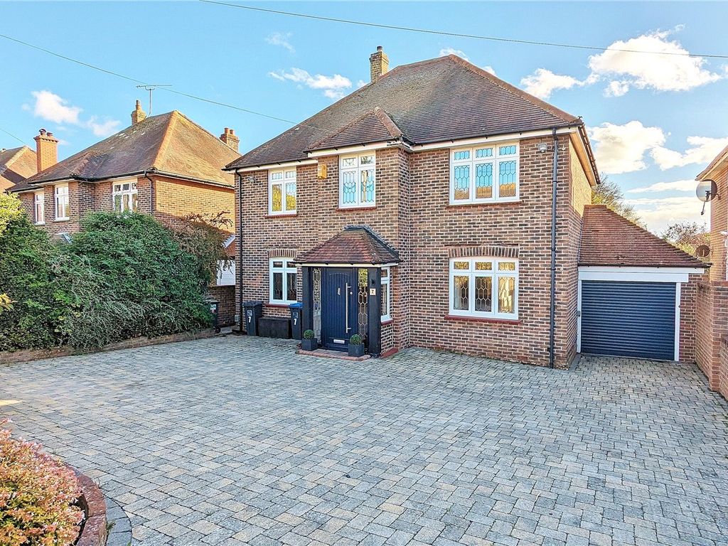 4 bed detached house for sale in Broadview Gardens, High Salvington, Worthing, West Sussex BN13, £725,000