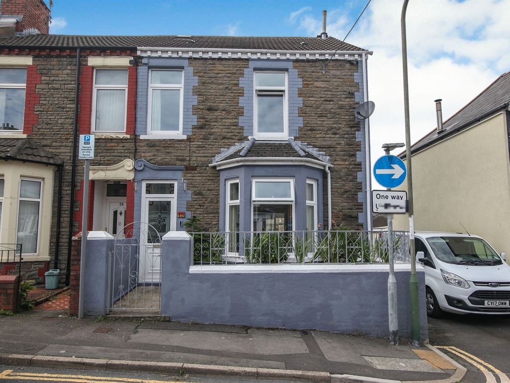4 bed end terrace house for sale in Broomfield Street, Caerphilly CF83, £300,000