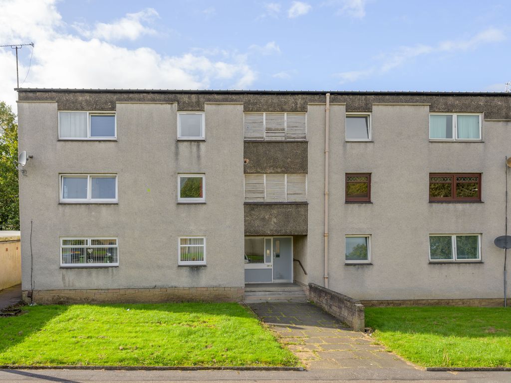 2 bed flat for sale in Irving Court, Falkirk FK1, £65,000