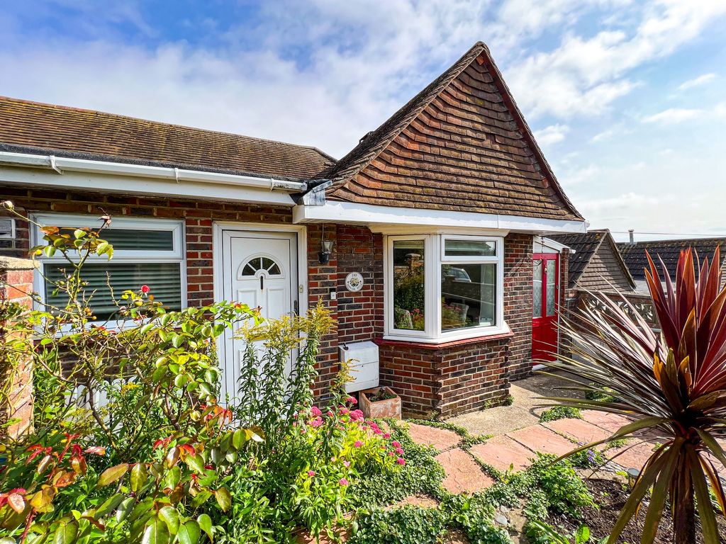 1 bed semi-detached bungalow for sale in Manor Hill, Brighton BN2, £325,000