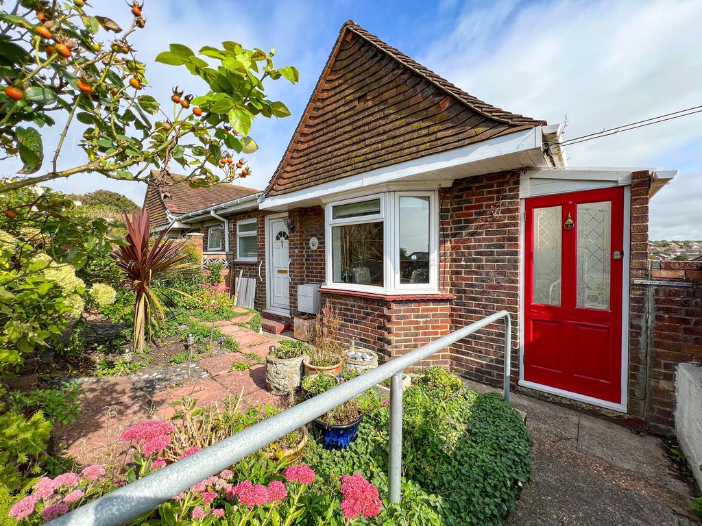 1 bed semi-detached bungalow for sale in Manor Hill, Brighton BN2, £325,000