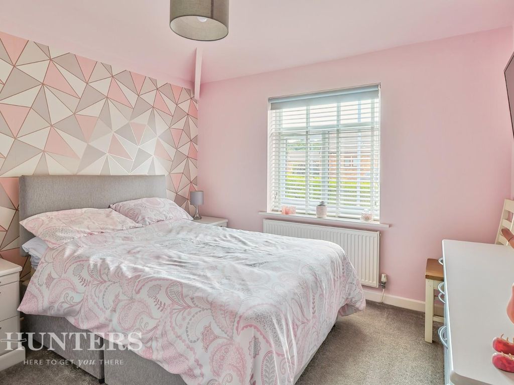 3 bed semi-detached house for sale in Calderbrook Road, Littleborough OL15, £250,000