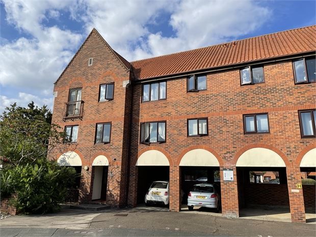 2 bed flat for sale in Tynedale Square, Highwoods, Colchester, Essex. CO4, £165,000