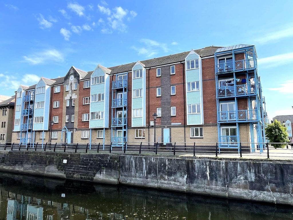 2 bed flat for sale in Abernethy Quay, Maritime Quarter, Swansea SA1, £159,950