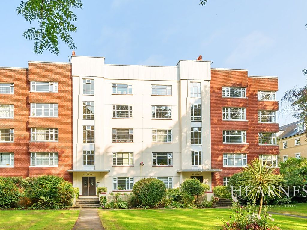 3 bed flat for sale in Manor Road, East Cliff, Bournemouth BH1, £325,000