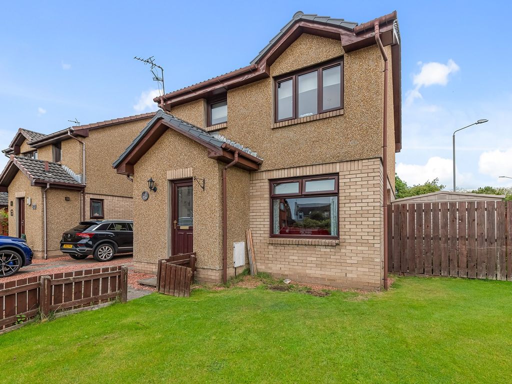 3 bed detached house for sale in Naismith Court, Grangemouth FK3, £179,995