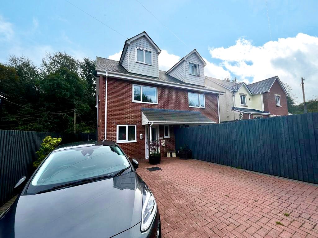 3 bed semi-detached house for sale in Plymouth Arms Cottages, Merthyr Road, Tarfarnaubach NP22, £250,000