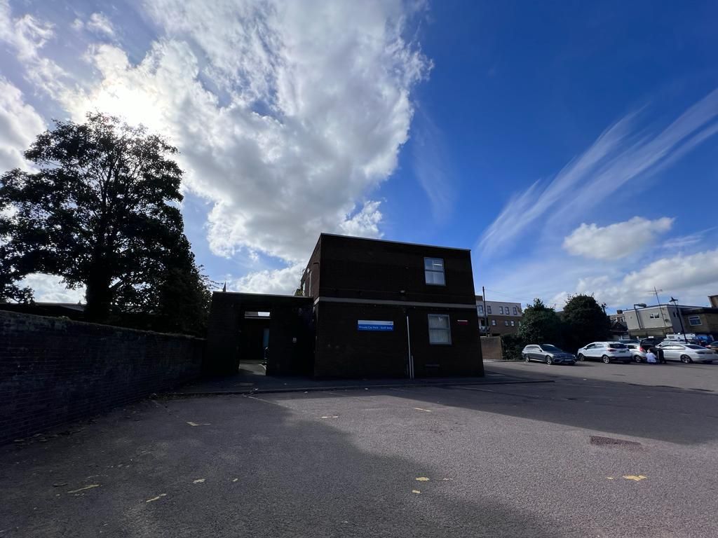Office for sale in Former Dunstable Health Centre, Priory Gardens, Dunstable, Bedfordshire LU6, Non quoting
