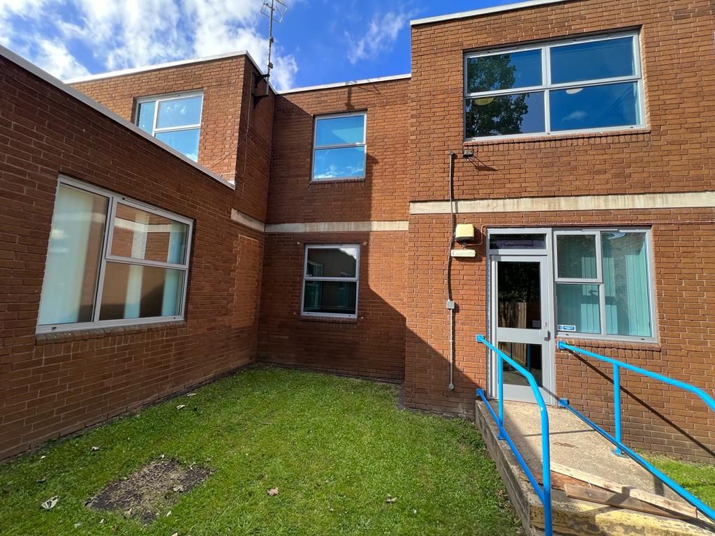 Office for sale in Former Dunstable Health Centre, Priory Gardens, Dunstable, Bedfordshire LU6, Non quoting