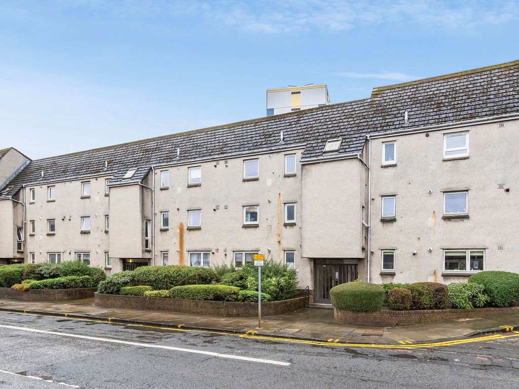 1 bed flat for sale in Commercial Street, Edinburgh EH6, £145,000