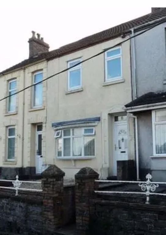 3 bed terraced house for sale in Bank Road, Llanelli SA14, £160,000