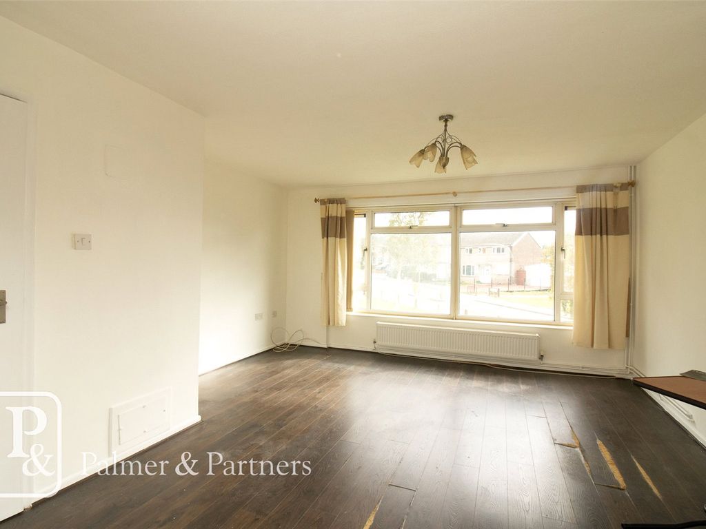 2 bed maisonette for sale in Colchester, Essex CO4, £170,000