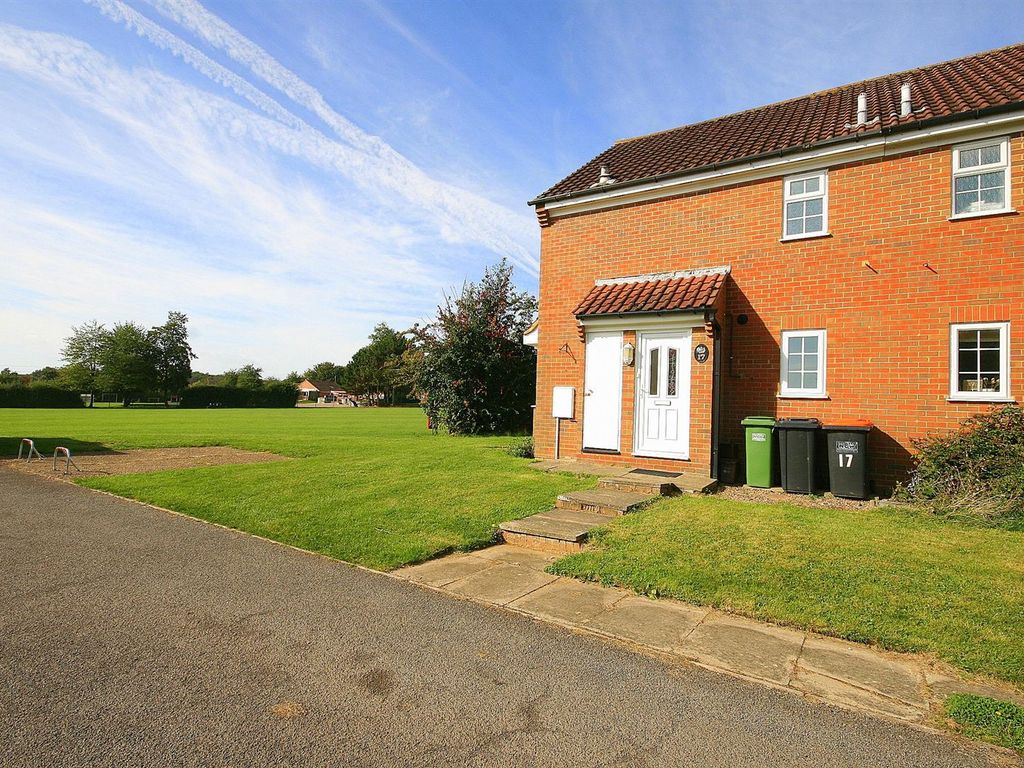 1 bed detached house for sale in Lochy Drive, Linslade, Bedfordshire LU7, £218,000