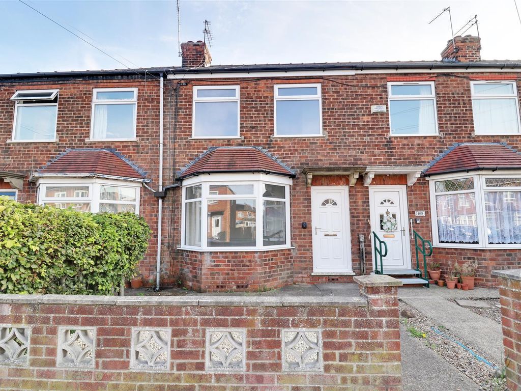 2 bed terraced house for sale in Richmond Road, Hessle HU13, £145,000