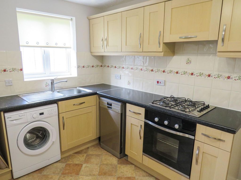 3 bed link-detached house for sale in Pennycress Drive, Thetford IP24, £250,000