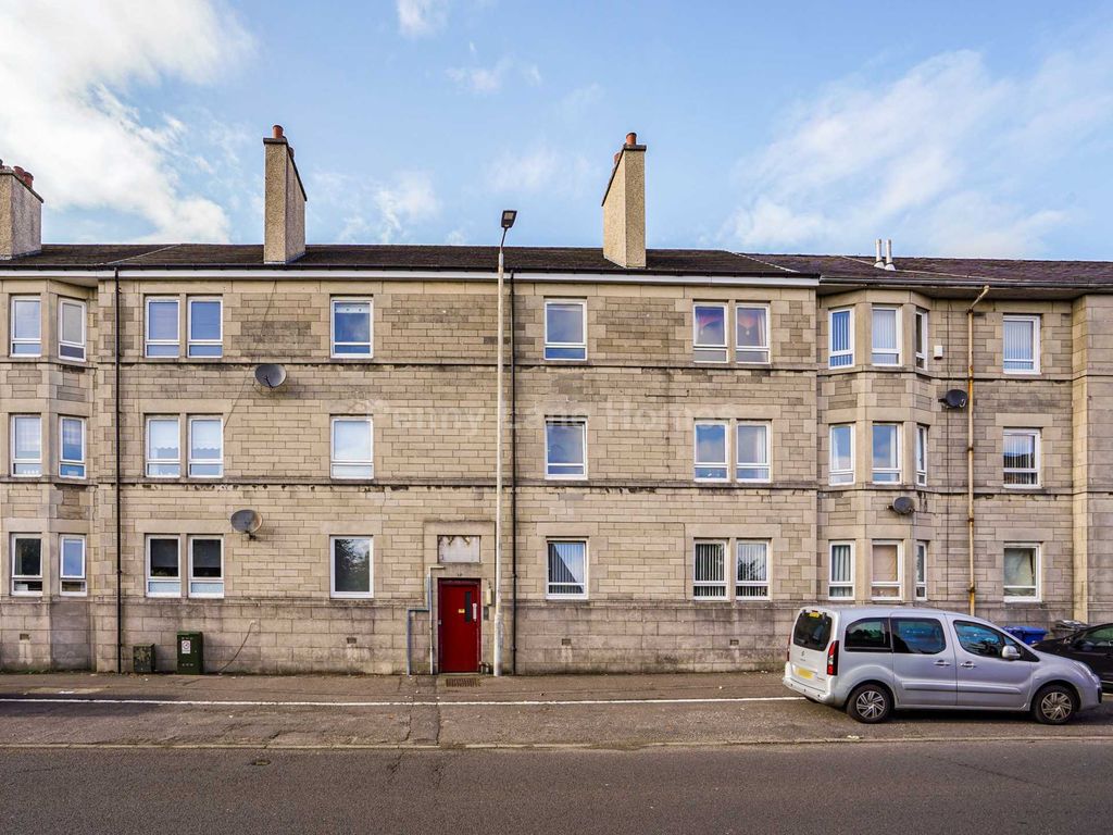 2 bed flat for sale in Graham Street, Johnstone PA5, £67,500