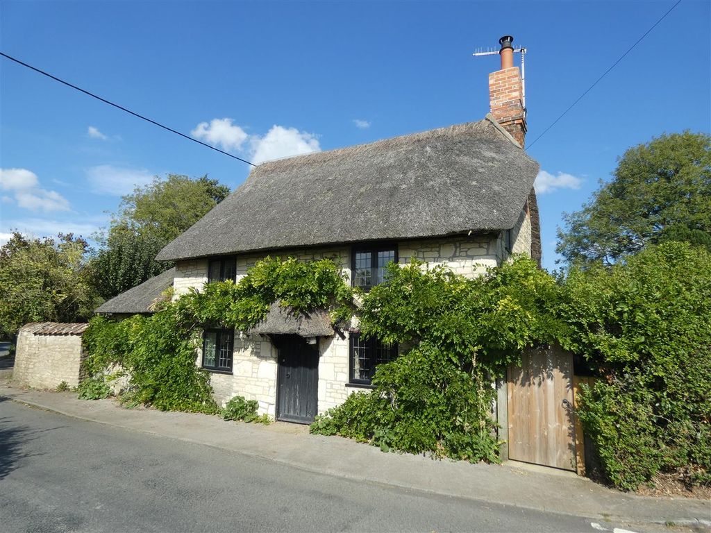 1 bed detached house for sale in Fifehead Magdalen, Gillingham, Dorset SP8, £285,000