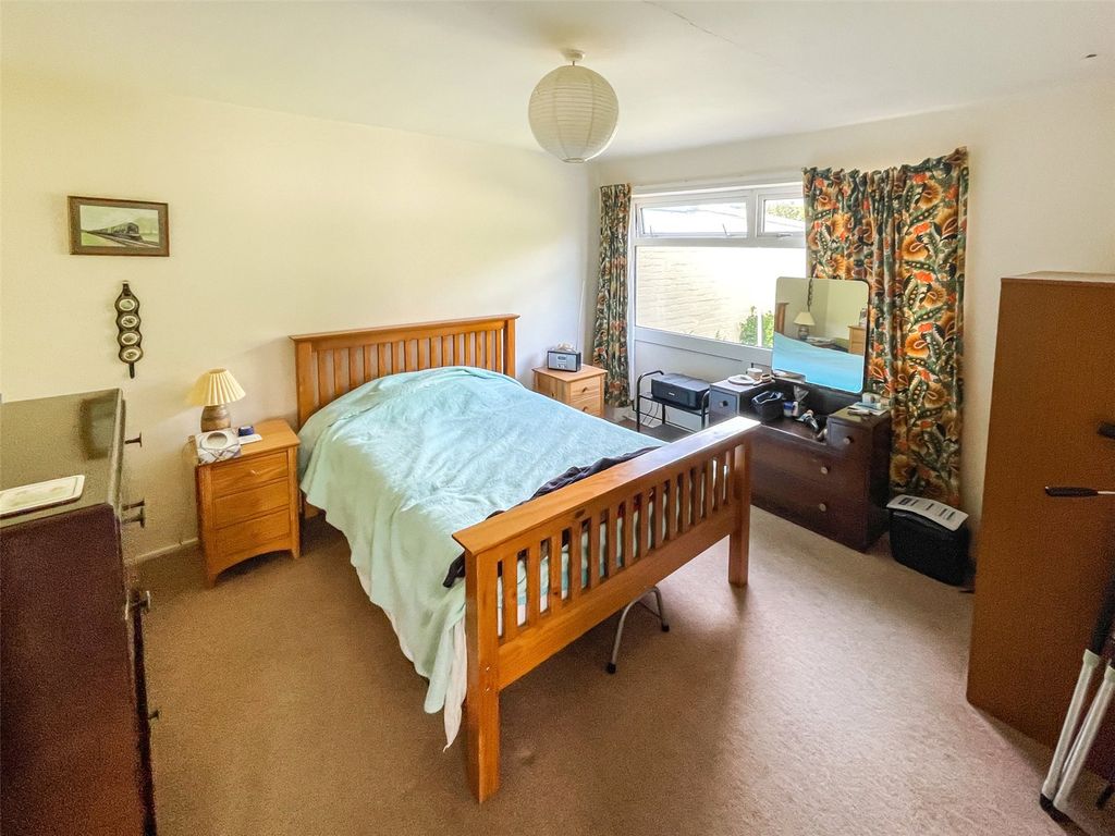 2 bed bungalow for sale in Talyllyn Drive, Tywyn, Gwynedd LL36, £158,950