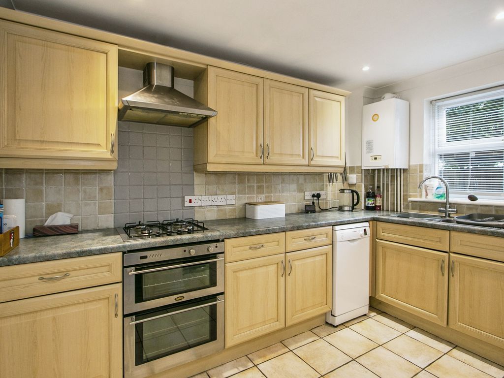 2 bed flat for sale in St. Stephens Road, Bournemouth, Dorset BH2, £250,000