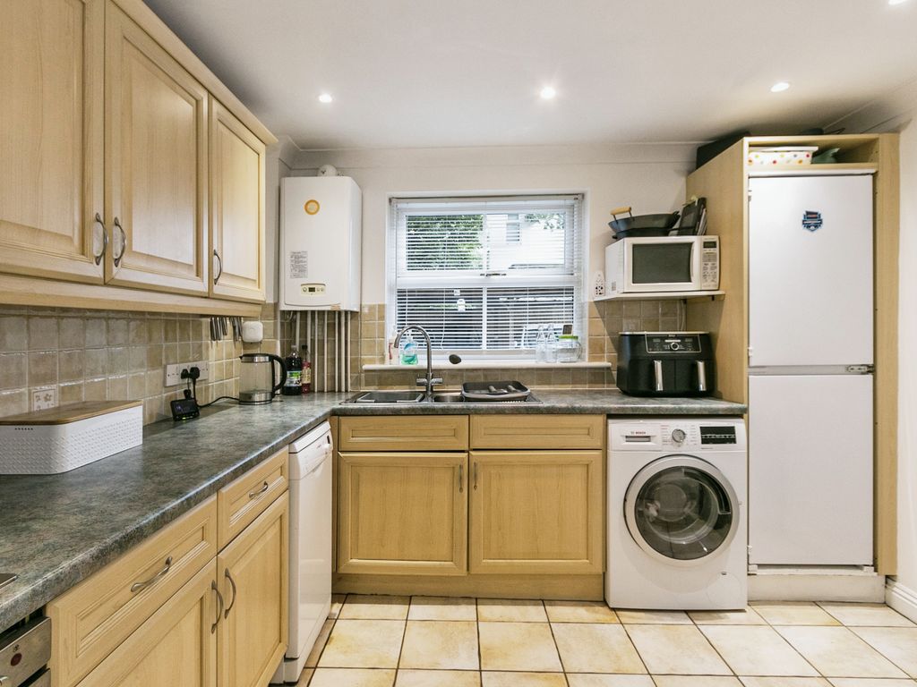 2 bed flat for sale in St. Stephens Road, Bournemouth, Dorset BH2, £250,000
