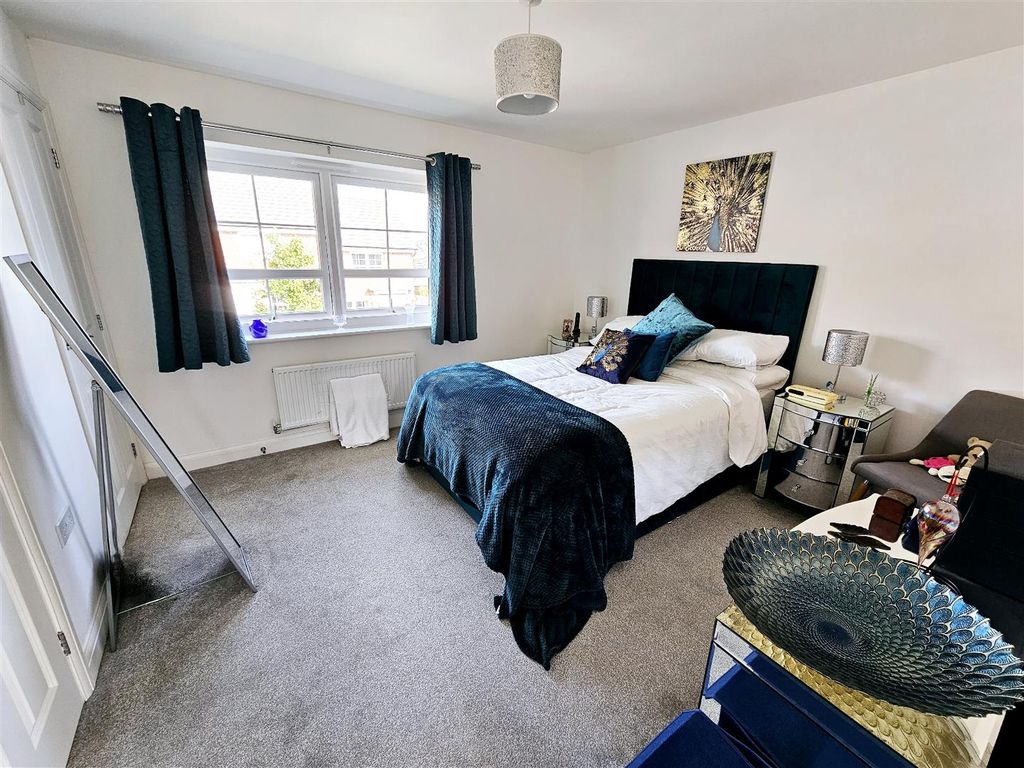 2 bed semi-detached house for sale in Long Meadow, Launceston PL15, £225,000