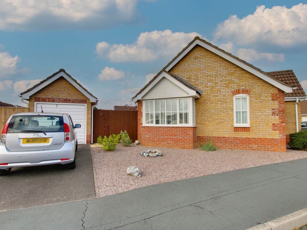 2 bed detached bungalow for sale in Alftruda Close, March PE15, £260,000