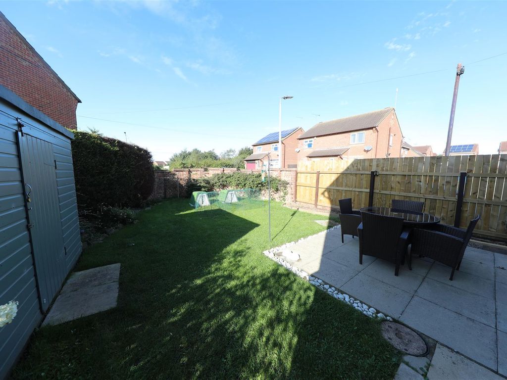 3 bed detached house for sale in Emberton Park, Kingswood, Hull HU7, £185,000