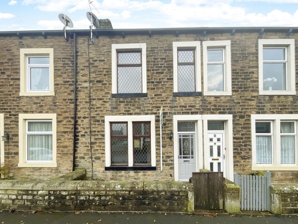 3 bed terraced house for sale in Linden Road, Barnoldswick BB18, £140,000