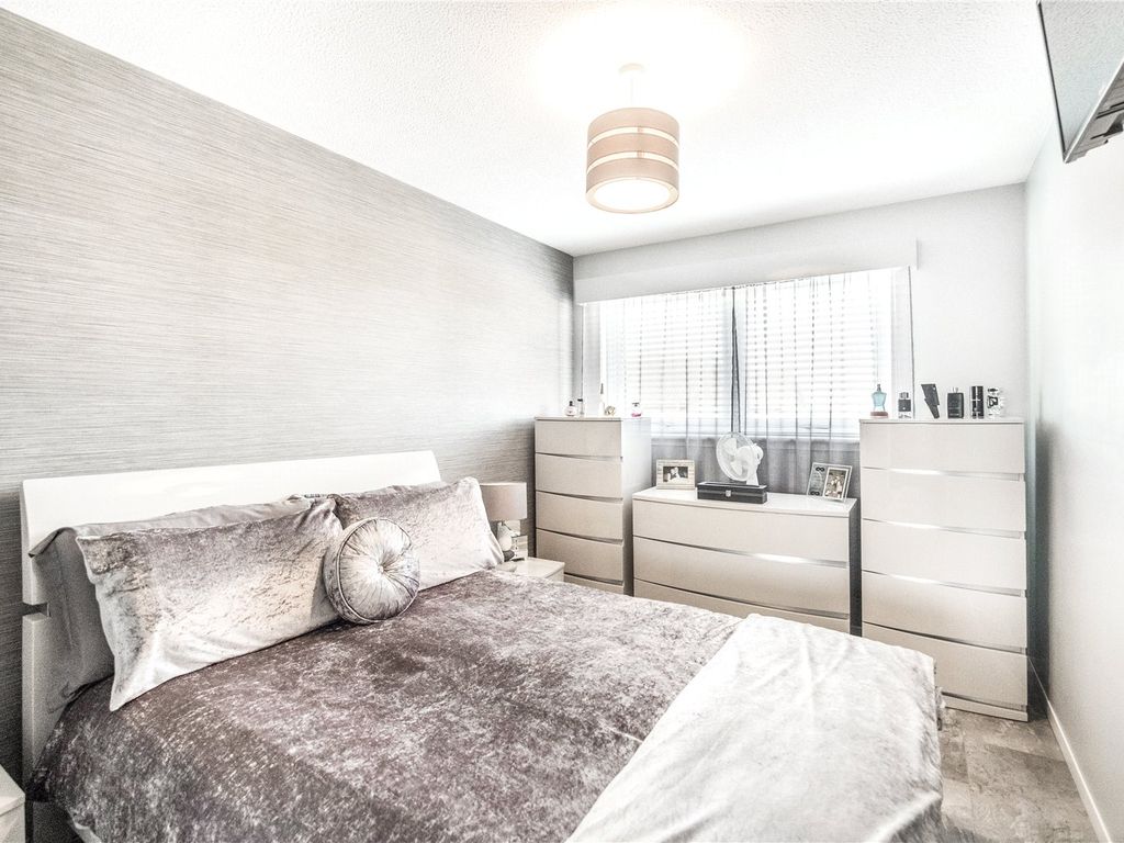 3 bed detached house for sale in Aqua Avenue, Hamilton, South Lanarkshire ML3, £165,000
