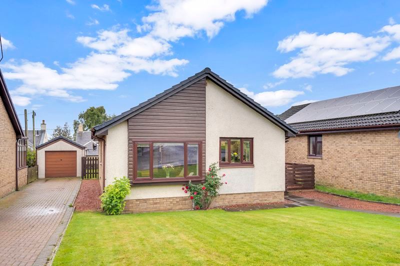 3 bed detached bungalow for sale in 8 Beechwood Paddock, Loans KA10, £235,000