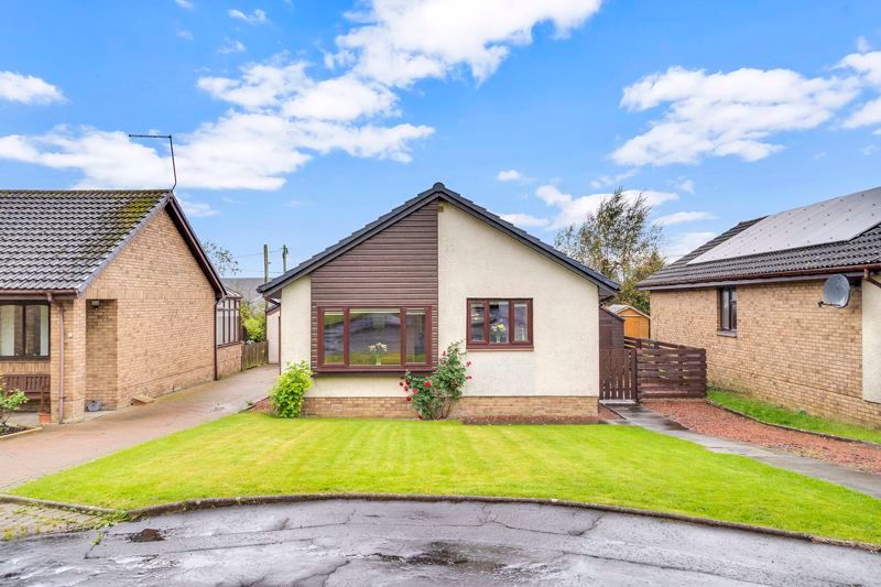 3 bed detached bungalow for sale in 8 Beechwood Paddock, Loans KA10, £235,000