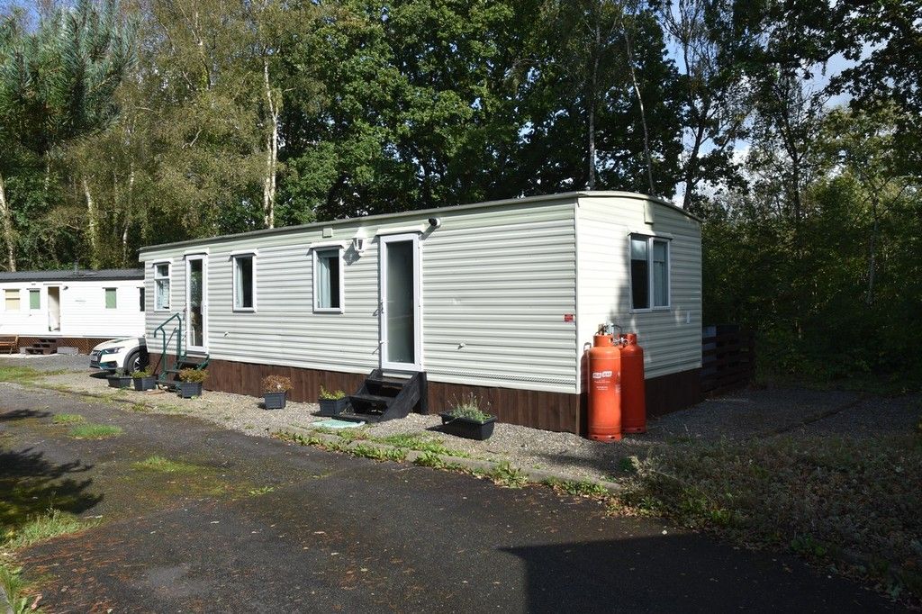 2 bed mobile/park home for sale in Cenarth, Newcastle Emlyn SA38, £17,995