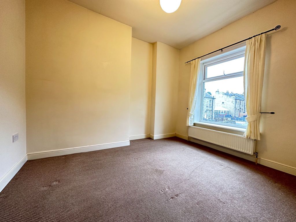 2 bed terraced house for sale in Bradford Road, Bailiff Bridge, Brighouse HD6, £135,000